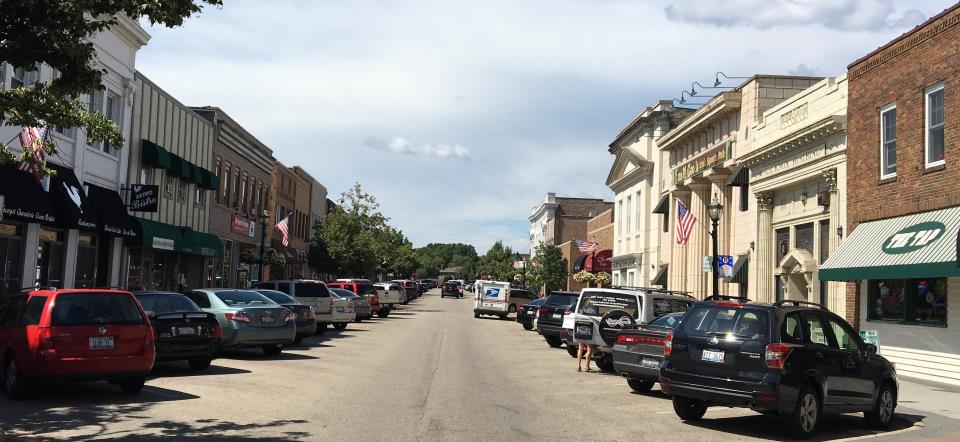 cropped downtown crystal lake pic 3