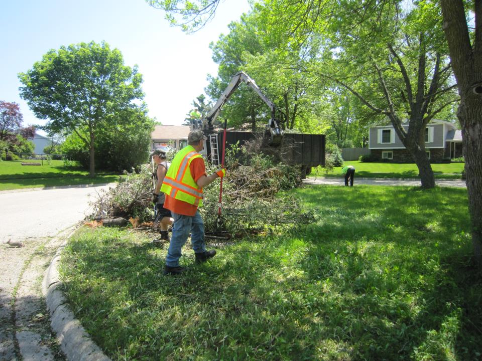 Brush Pickup 5-2012 005